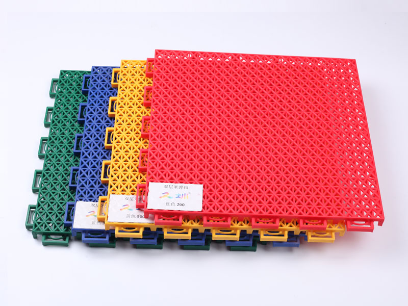 幼兒園 籃球場(chǎng) 羽毛球場(chǎng) pp塑料懸浮式拼裝地板地墊塑料地板膠生產(chǎn)廠(chǎng)家