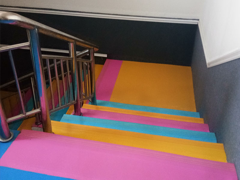 河北PVC樓梯踏步生產(chǎn)廠家